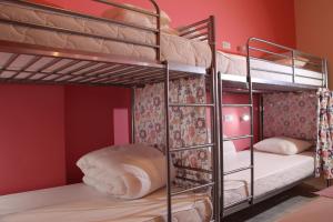 Posteľ alebo postele v izbe v ubytovaní Lorf Hostel&Coffee