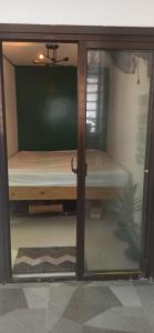 Μια τηλεόραση ή/και κέντρο ψυχαγωγίας στο RD Homestay in Sablan