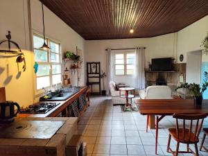 Dapur atau dapur kecil di Grimpa Hospedagem Urubici