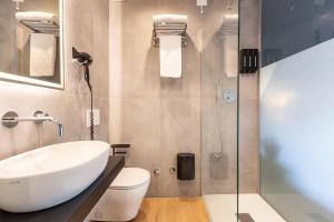 A bathroom at LUMINA3 Luxury Room ROME