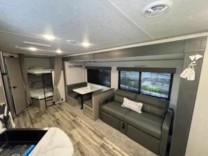 Setusvæði á RV by the Sea - Glamping in the Keys - Sleeps 6