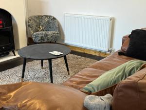 Televisyen dan/atau pusat hiburan di 2 bedroom split level apartment +13 gambar