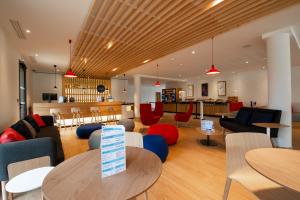 Holiday Inn Express - Arcachon - La Teste by IHG的休息区