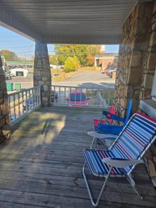 Gallery image of The Rock House Rooms in Jonesville +5 photos