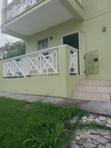 O edifício onde o apartamento está situado