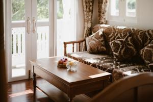 Зона вітальні в Lanna Inthan Resort