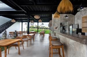 Posezení v ubytování Sujiwa Ubud Hotel & Villa