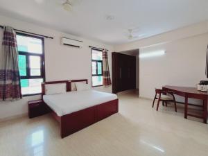 Postel nebo postele na pokoji v ubytování NICE Stay & Care