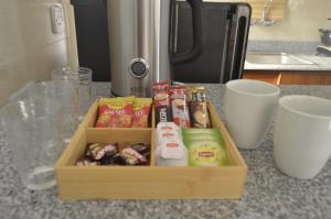 Η κουζίνα ή μικρή κουζίνα στο Beautiful Salalah Beach Apartments - 2 by Beautiful Salalah Tours +35 φωτογραφίες