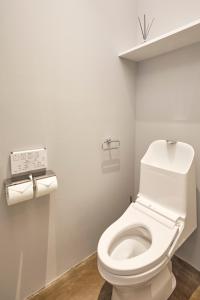 Hotel Ten Tamachiにあるバスルーム