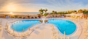 Piscina en o cerca de SBH Monica Beach Resort