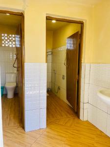 Bagno di Hera Hostel Diani