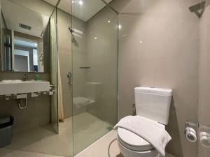 Koupelna v ubytování Arrayan Hotel Malioboro