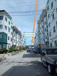 Kejiranan di persekitaran atau kejiranan dekat dengan apartmen
