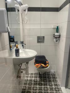 A bathroom at Viktoria ARTUR