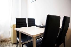 Posedenie v ubytovaní Enjoy Apartment Gorla