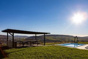 Bazén v ubytování Panorama Residence nebo v jeho okolí