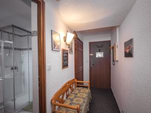 Kúpeľňa v ubytovaní Studio au pied des pistes avec parking et WiFi - FR-1-343-162