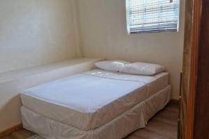 Postel nebo postele na pokoji v ubytování Micoud - 2-Bedroom Villa - Pool - Free Parking
