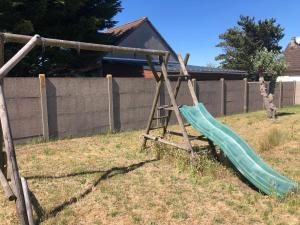 Afbeelding uit fotogalerij van Gîte Les trois pins in Saint-Germain-sur-Ay