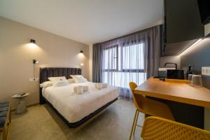 Postel nebo postele na pokoji v ubytování Alicante Smart Accommodation + 37 fotografií