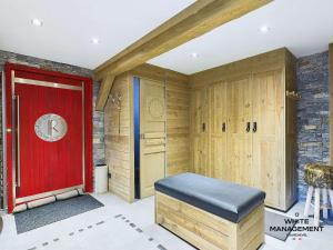 Chalet renove 2022, 10 pers, PARKING, poele, skiroom, 3 ch, balcon - FR-1-664-33
