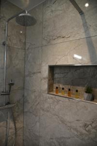 Vannituba majutusasutuses Charming studio with terrace 5 minutes from Murten