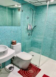 Ένα μπάνιο στο Amazing Cozy Seaview condo