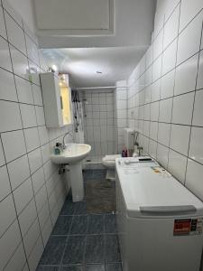 A bathroom at valantis room