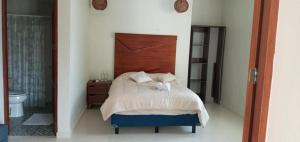 Casa Playa房間的床