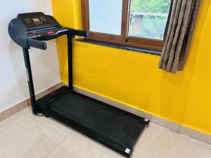 Fitness centrum a/nebo fitness zařízení v ubytování Happy Moon Homestay
