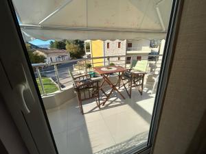 Balkón nebo terasa v ubytování Palataki Residence
