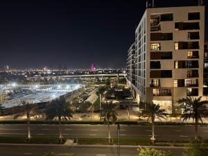 迪拜景观或在民宿看到的城市景观