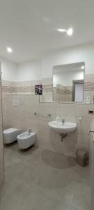 A bathroom at All inBasilicata Bed & Breakfast