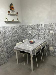 Φωτογραφία από το άλμπουμ του casa vacanza I 4 diamanti room 2 στην Κατάνια +4 φωτογραφίες