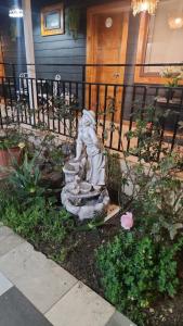 Jardin de l'établissement HOSTAL LA MODERNA