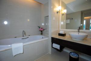 Koupelna v ubytování La Sapinette Hotel Dalat