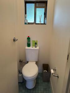 Koupelna v ubytování Just Beachy