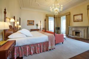 Cama ou camas em um quarto em Quinta da Casa Branca - Small Luxury Hotels of the World