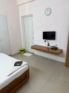 TV a/nebo společenská místnost v ubytování Hotel GARISHPARK