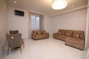 Louvre Luxury Collection Hotel的休息区