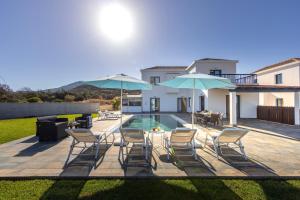 Bazén v ubytování Diana Seaside Villas nebo v jeho okolí
