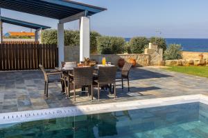 Bazén v ubytování Diana Seaside Villas nebo v jeho okolí