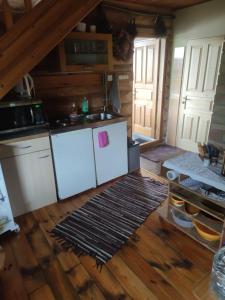 Φωτογραφία από το άλμπουμ του Cabin with a sauna& pond+a hot Tub(additional fee) σε Ķeņini