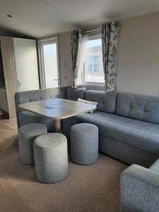 Posezení v ubytování Swallows at Silversands