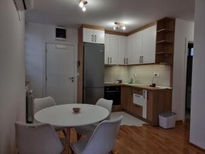 Dapur atau dapur kecil di HedoNik Divčibare