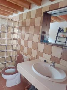 Ένα μπάνιο στο Casa las estrellas +39 φωτογραφίες