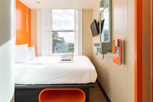 Voodi või voodid majutusasutuse easyHotel Edinburgh toas