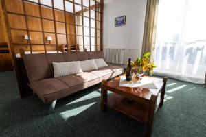 Posedenie v ubytovaní Hotel Tanecnica
