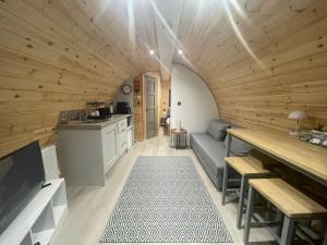 Köök või kööginurk majutusasutuses Tra na Mbó Glamping Pod